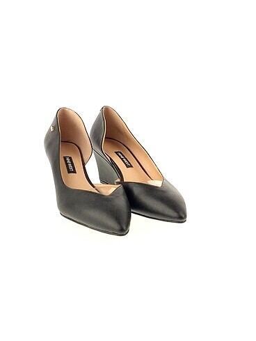 Nine West Nine West Dolgu Topuk %70 İndirimli.