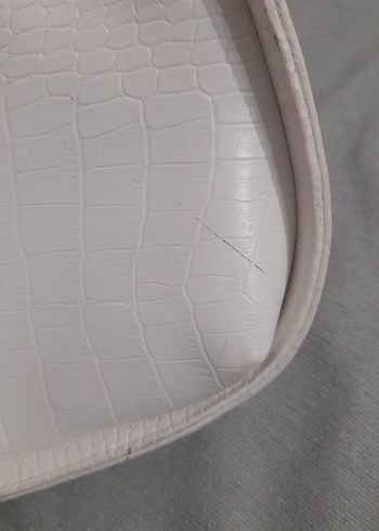 Beyaz Deri Yılan Desenli Tokalı Çanta - Görsel 5