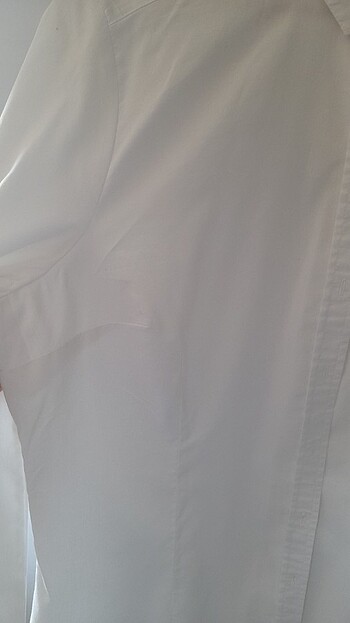 Beyaz gömlek - Görsel 2