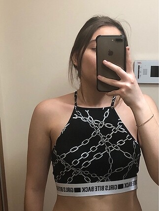 Siyah Crop