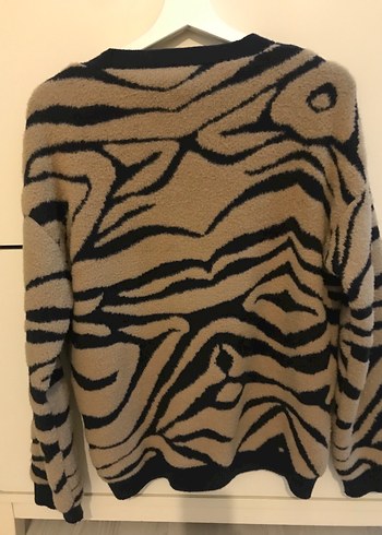 C&A Kahverengi Zebra Desenli Tüylü V Yaka Hırka - Görsel 4