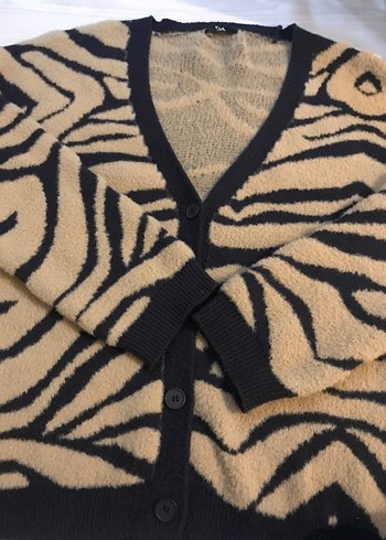 C&A Kahverengi Zebra Desenli Tüylü V Yaka Hırka - Görsel 3