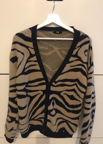 C&A Kahverengi Zebra Desenli Tüylü V Yaka Hırka - Görsel 2