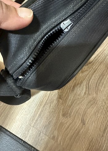 Beden Lacoste Siyah Erkek Omuz Çantası