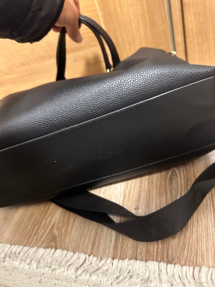 Siyah Deri Tokalı Kadın Çanta - Görsel 4