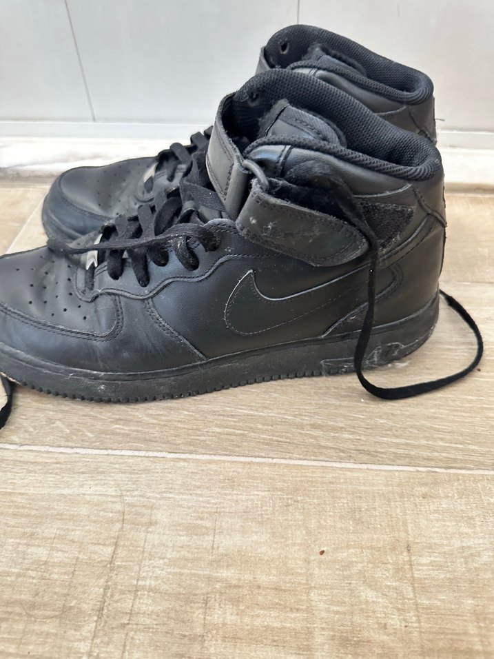 Nike air Force bot orjinaldir  44 numara - Görsel 2