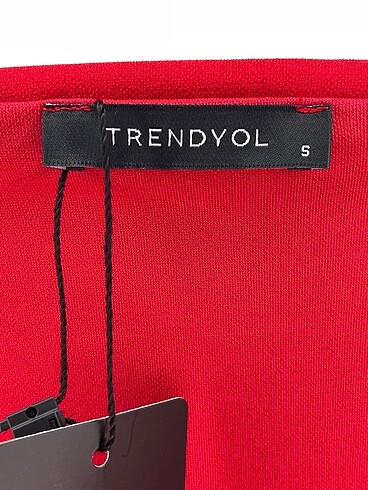s Beden kırmızı Renk Trendyol & Milla Bluz %70 İndirimli.