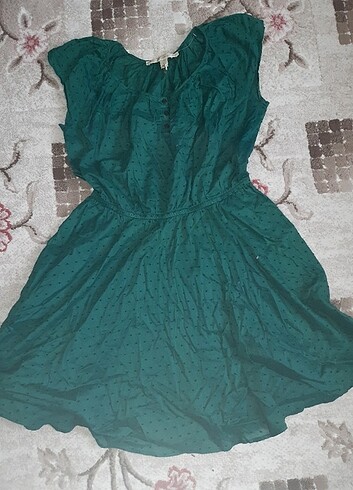 Lauren Vidal Yeşil elbise