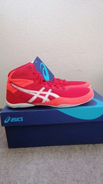 39 Beden Güreş ayakkabısı asics