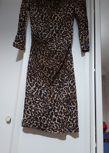 Leopar Desenli kayik  Drapeli yaka  Midi Elbise - Görsel 3