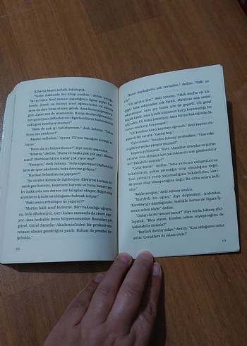 Erich Kästner - Uçan Sınıf Hikaye Kitabı - Görsel 3