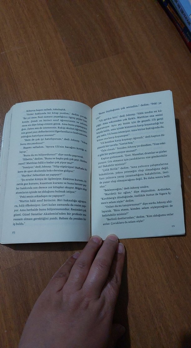 Erich Kästner - Uçan Sınıf Hikaye Kitabı - Görsel 3