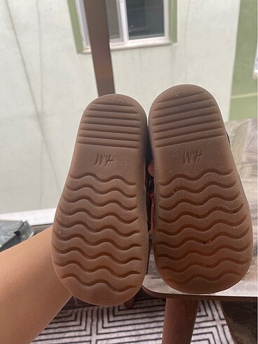22 Beden H&M Sandalet
