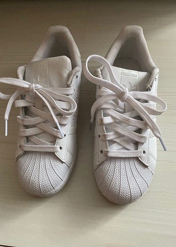 Beyaz Adidas Süperstar
