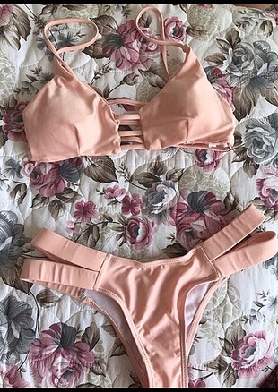 Pudra bikini