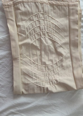 Bej Dikişsiz Orta Boy Hemşire Korsesi - Görsel 3