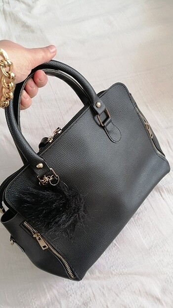 Siyah Çanta - Görsel 3