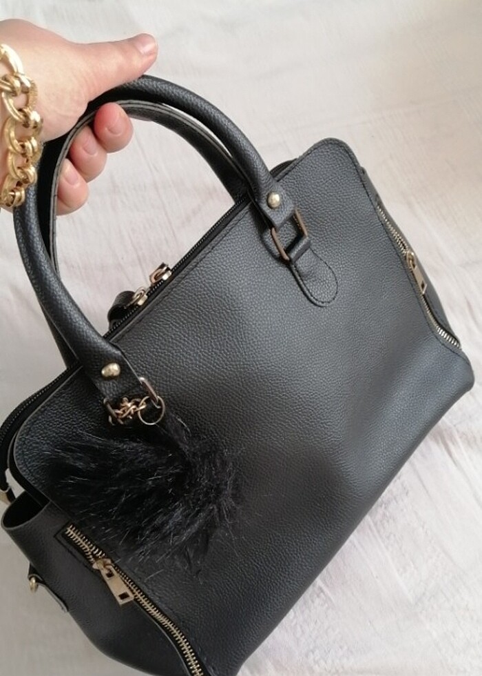 Siyah Çanta - Görsel 3