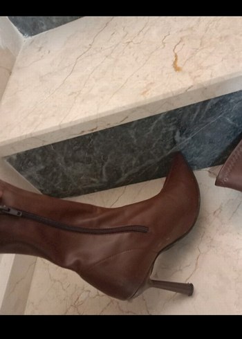 Zara Kahverengi Deri Stiletto Topuklu Kadın Bot