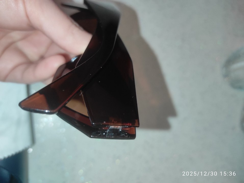 Parlak Kahverengi Minimalist Kadın Gözlüğü - Görsel 5