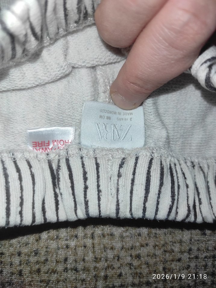 zara erkek çocuk pantalon çok az kullanıldı yeni gibi - Görsel 3