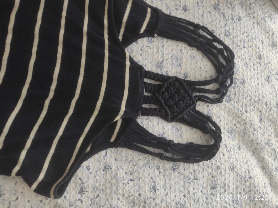 Siyah Çizgili Uzun Halter Yaka Elbise - Görsel 3