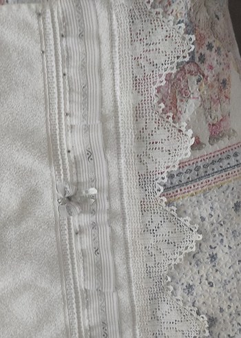 Nakışlı Beyaz Havlu Gri Detaylı - Görsel 8