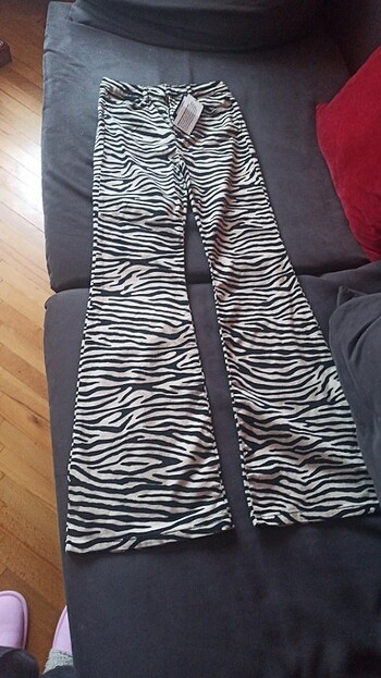 zebra desenli pantolon