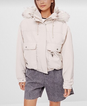 Bershka Mont