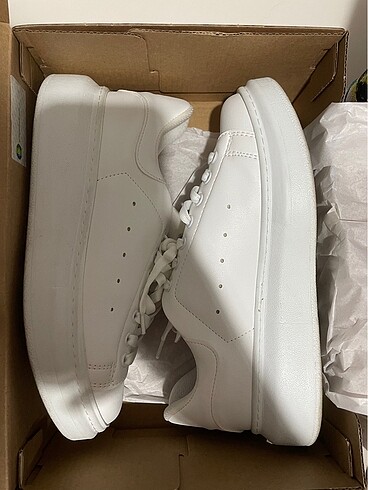 Beyaz sneaker
