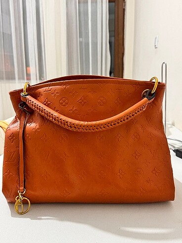 Beden turuncu Renk louis Vuitton kol çantası orijinal