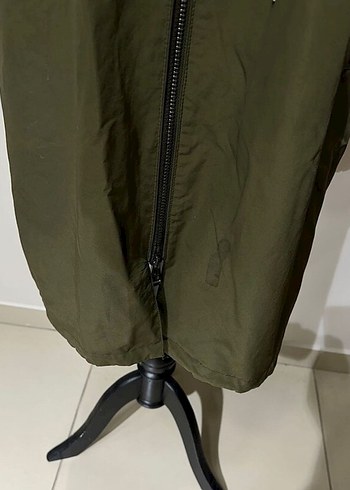 Massimodutti Uzun Haki Kadın Parka - Görsel 4