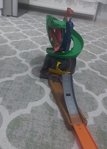 Beden Hotwheels kobra seti