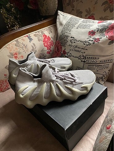 Kanye west Adidas kolleksiyonundan birebir
