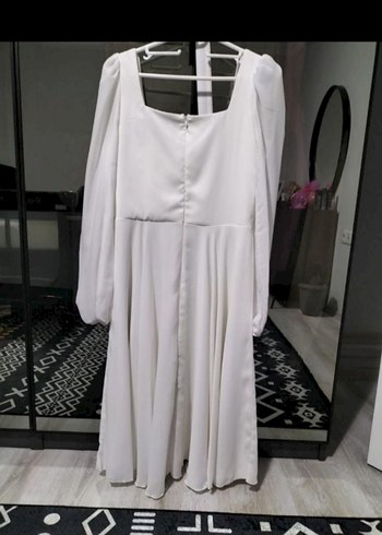 xl Beden beyaz Renk Minimalist Beyaz Midi Nişan Elbisesi