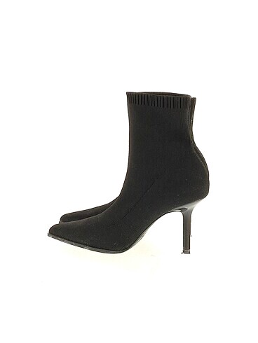 Zara Bot %70 İndirimli.
