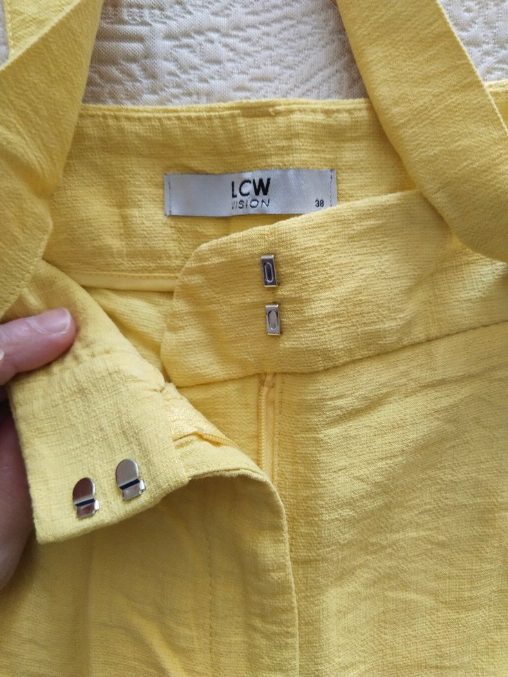 Sarı Keten Mini şort - Görsel 3