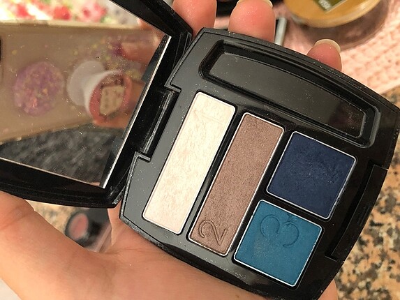 Avon far mavi lacivert
