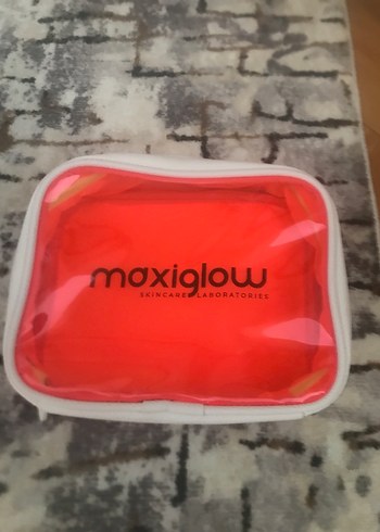 Renkli Parlak Kadın Makyaj Çantası - Görsel 5