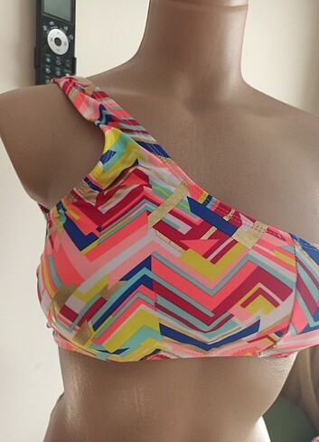 LC Waikiki Bikini takımı