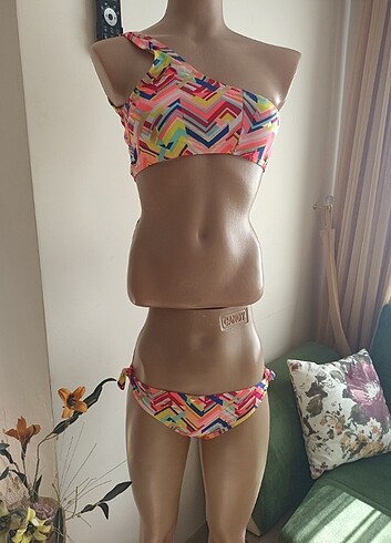 11-12 Yaş Beden Bikini takımı