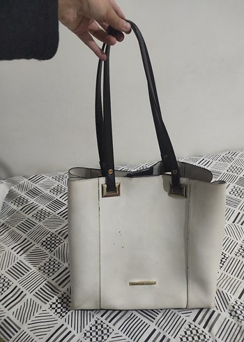 Minimalist Siyah Askılı Beyaz Deri Kadın Çanta