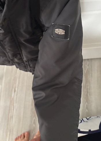 Erkek Çocuk Siyah Kürklü Streetwear Kaban - Görsel 4