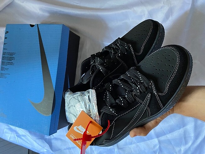 Nike İki adet