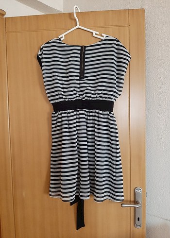 Gri Çizgili Kemerli Midi Elbise - Görsel 5