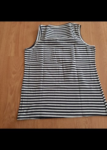 Çizgili Vücuda Oturan Kadın Thirt - Görsel 4