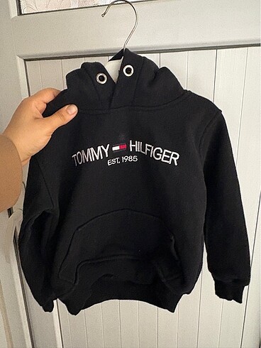 Tommy Hilfiger 18-24 Ay