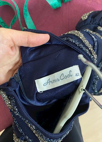 Boncuk İşlemeli Lacivert Vintage Uzun Abiye Elbise - Görsel 4