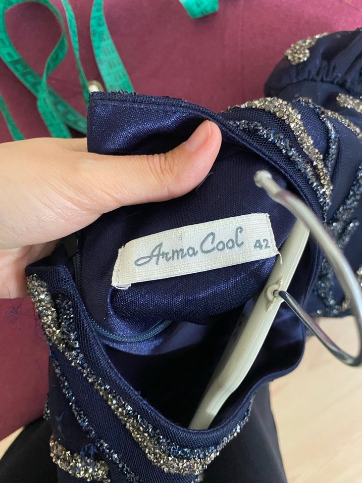 Boncuk İşlemeli Lacivert Vintage Uzun Abiye Elbise - Görsel 5