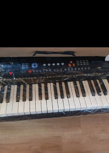 Siyah Elektronik Klavye